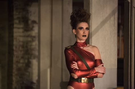 ‘GLOW’: Unpacking Alison Brie’s Two Big, Rebellious Topless。